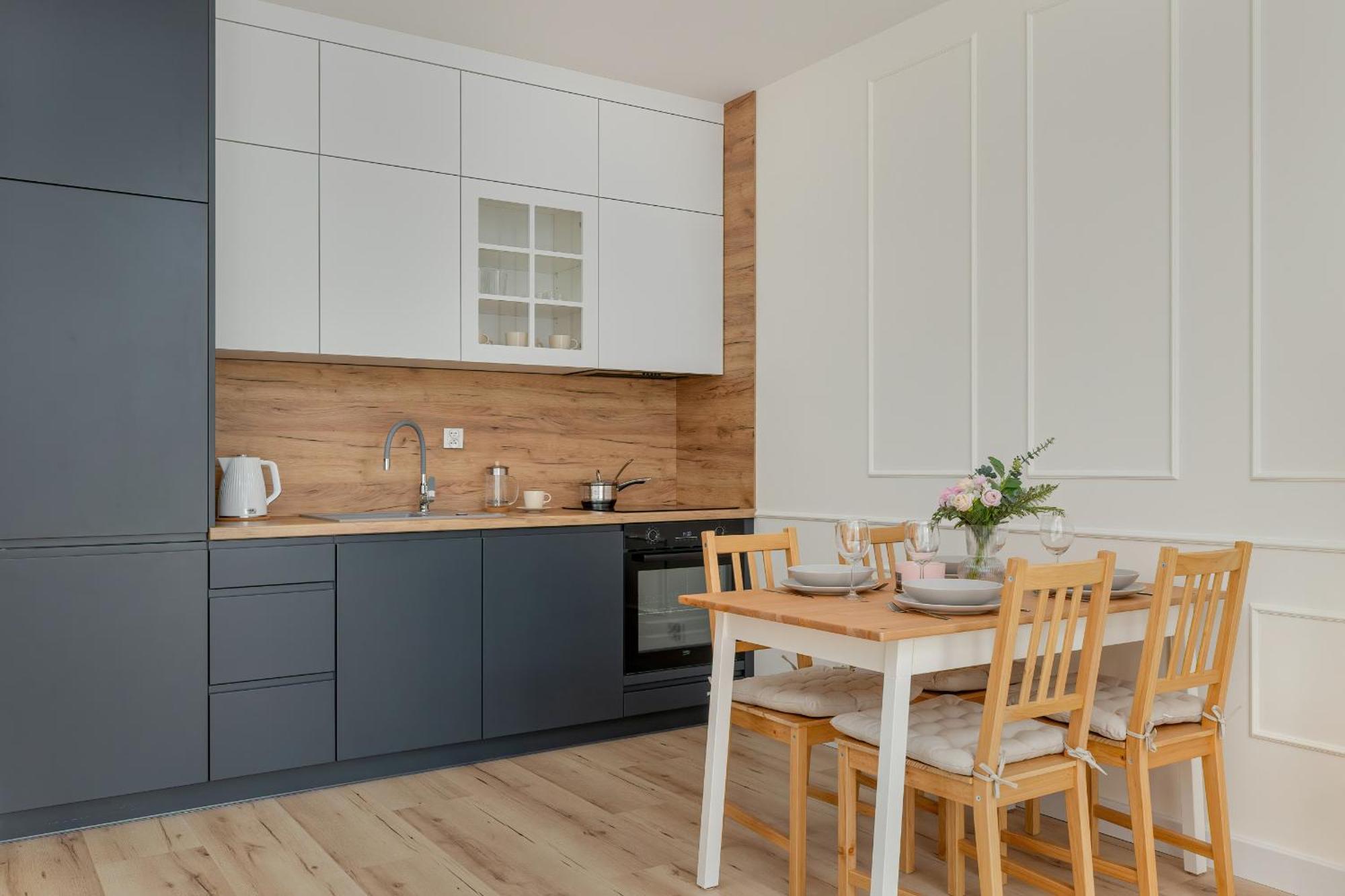 Cozy Apartment Orawska With Balcony By Noclegi Renters Krasków Eksteriør bilde