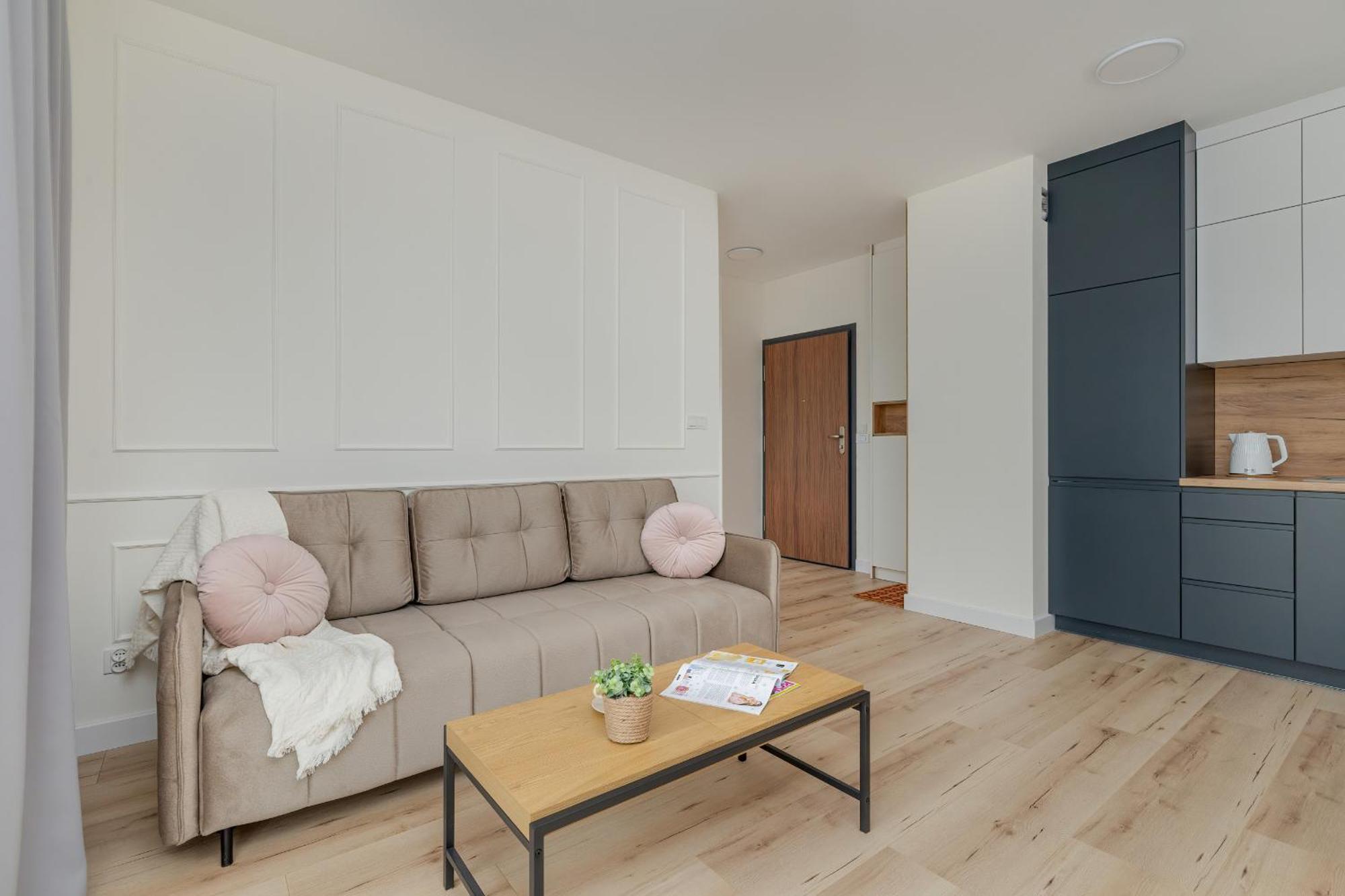 Cozy Apartment Orawska With Balcony By Noclegi Renters Krasków Eksteriør bilde